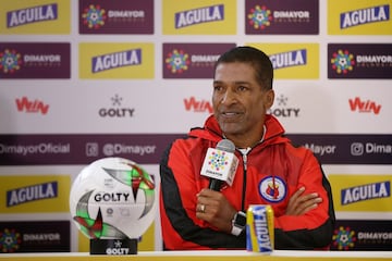 El Maestro dejó al Deportivo Pasto por problemas personales. Fue finalista en la Liga Águila I cayendo con el Junior de Barranquilla en la gran final. Suma dos campeonatos como DT con Equidad. 