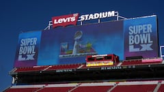 What is the lowest scoring half in Super Bowl history? Has a team ever reached the halftime with 0 points?