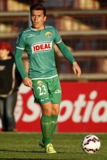 El lateral izquierdo se quedó en Audax a pesar del interés de Universidad de Chile. Intentará repetir la gran primera mitad de temporada con los floridanos.