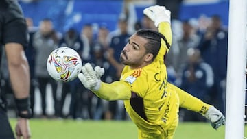 El arquero que quiere Católica está en el extranjero: seleccionado de su país y mide dos metros