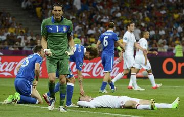 La Inglaterra de Rooney cayó en cuartos de final de la Eurocopa 2012 ante Italia en la tanda de penaltis.