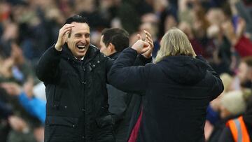 Soccer Football - Premier League - Aston Villa v Fulham - Villa Park, Birmingham, Britain - November 12, 2023 Aston Villa manager Unai Emery celebrates after Ollie Watkins scores their third goal REUTERS/Carl Recine NO USE WITH UNAUTHORIZED AUDIO, VIDEO, DATA, FIXTURE LISTS, CLUB/LEAGUE LOGOS OR 'LIVE' SERVICES. ONLINE IN-MATCH USE LIMITED TO 45 IMAGES, NO VIDEO EMULATION. NO USE IN BETTING, GAMES OR SINGLE CLUB/LEAGUE/PLAYER PUBLICATIONS.