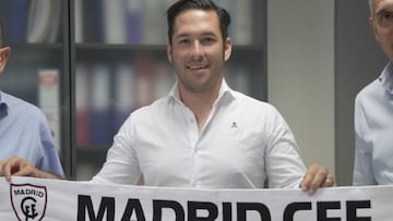 &Oacute;scar Fern&aacute;ndez, entrenador del Madrid CFF. 