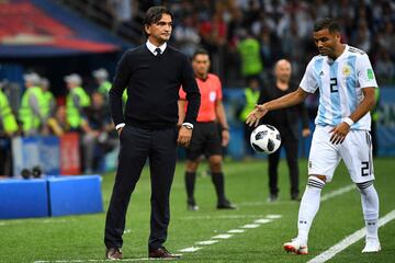 Gabriel Mercado y Zlatko Dalic.