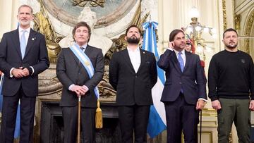 Argentina devalúa el peso a más de la mitad de su valor y así impactará a Chile: “Si seguimos como estamos...”