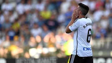 Raúl Navarro lamenta una ocasión del Burgos.