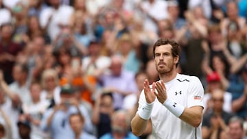 Murray breezes into second round at Wimbledon