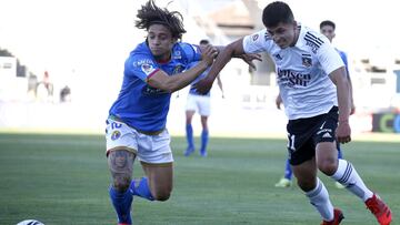 Futbol, Audax Italiano vs Colo Colo.
 Fecha 29, campeonato Nacional 2021.
 El jugador de Colo Colo Felipe Yanez, derecha, disputa el balon con Joaquin Montecinos de Audax Italiano durante el partido de primera division realizado en el estadio El Teniente 