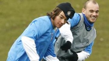 Sneijder intenta forzar su recuperación para estar en el Camp Nou.