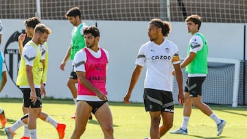 Koba, con el brazalete de capitán.