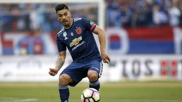 El futbolista chileno cuenta con experiencia europea después de su paso por el Real Betis y el Almería. El torneo pasado jugó con la U de Chile