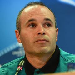 Iniesta vuelve a dejar su futuro en el aire: "Ya iremos viendo..."