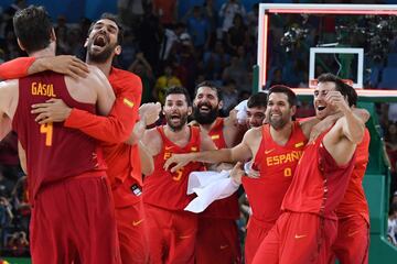 Medalla de bronce en los Juegos Olímpicos de Río 2016 tras ganar a Australia por 88-89.