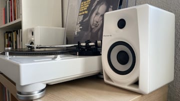 Auriculares inal¨¢mbricos con bluetooth Pioneer DJ DM-40BT-W