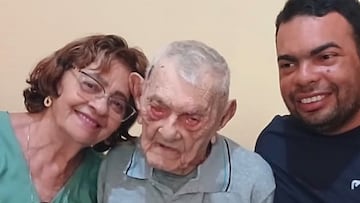 El hombre más longevo del mundo cumple 113 años y aprovecha para revelar el secreto para una vida larga