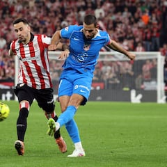 Hancko, contra su espina en Eindhoven