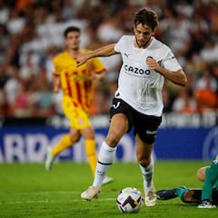 Nico González impresiona a Mestalla con este ilusionante jugadón en su debut