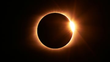 ¿Qué es un eclipse solar, cuántos hay, cada cuánto sucede y en qué se diferencia de un eclipse lunar?