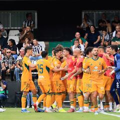 Lizoain y el arbitraje desesperan a un Castellón que cae frente al Albacete