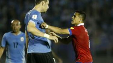 Sánchez se encara con Coates en el Centenario.