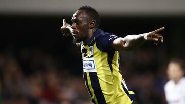 Bolt scores twice to stake claim for Mariners contract