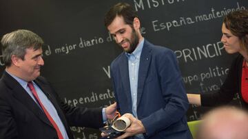 Carlos Matallanas recibe la medalla de bronce del m&eacute;rito deportivo
 
 