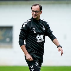 Etxebe aprueba a sus pupilos en el primer bolo veraniego