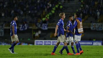 Jugadores de Millonarios tras una derrota en Liga BetPlay.