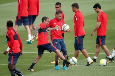 Neymar “fit to play full 90 minutes” on PSG debut - Emery