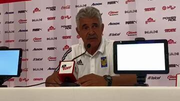 Tuca Ferretti pide que se aplique el reglamento a Tomás Boy