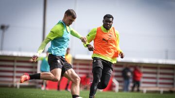 Nicola Maras con el Sporting.