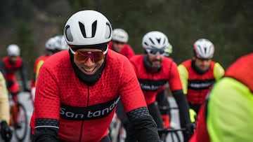 Miguel Indurain, durante su salida cicloturista en la O Gran Cami?o.