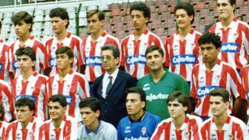 Ram&oacute;n Mu&ntilde;oz posa con la plantilla del Sporting en la temporada 1988-1989