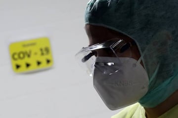 A member of the medical personnel works at the selection site, where people under suspicion of having the coronavirus disease (COVID-19) are checked, at CHIREC Delta Hospital in Brussels, Belgium, April 18, 2020.