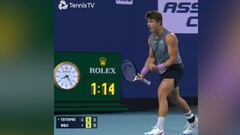 El punto del año: ¡metió un winner con su mano inhabil!