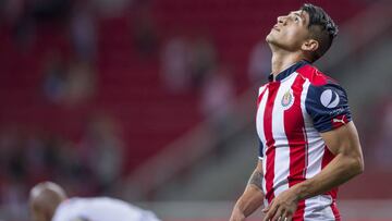 Chivas viajó sin Pulido y Pereira a Puebla