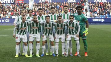 El once inicial del Córdoba en el partido contra el Levante.