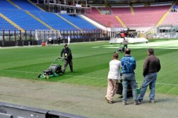 Los preparativos de San Siro para la Champions en imágenes