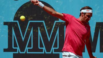Roger Federer, durante un entrenamiento en las instalaciones de la Caja Mágica.