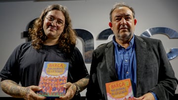 Ricardo Cavolo y Ferran Correas, autores del libro Barça,"100 jugadores de leyenda".