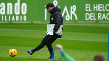 José Alberto, entrenador del Racing.