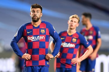 El día 14, el Barça encajó la derrota más humillante de la historia del club. Perdió por 2-8 contra el Bayern de Múnich, un resultado de otra época que abrió la caja de los truenos en el Barça. Setién fue despedido, como no podía ser de otra manera, y Bartomeu anunció cambios drásticos. Eric Abidal dimitió y se anunciaron las marchas de Arturo Vidal, Ivan Rakitic y Luis Suárez. Koeman fue contratado como nuevo entrenador, pero lo que no esperaba Bartomeu es que el día 25 de agosto llegase un burofax en el que Leo Messi anunciaba que, acogiéndose a una cláusula de su contrato, se consideraba libre y dejaba de ser jugador del Barça.
