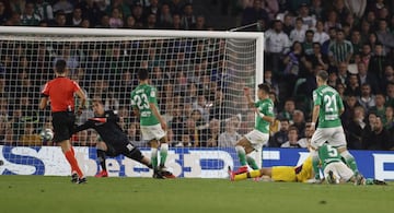 2-2. Joel Robles en el gol del empate que marcó Sergio Busquets.