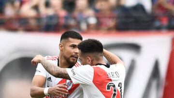 BUENOS AIRES, ARGENTINA - MARCH 05: Paulo Diaz of River Plate celebrates with teammate Esequiel Barco after scoring the first goal of his team during a match between San Lorenzo and River Plate as part of Copa de la Liga 2022 at Pedro Bidegain Stadium on March 5, 2022 in Buenos Aires, Argentina. (Photo by Rodrigo Valle/Getty Images)