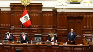 Peru&#039;s President Martin Vizcarra addresses lawmakers at Congress, as he faces a second impeachment trial over corruption allegations, in Lima, Peru November 9, 2020. Peruvian Presidency/Handout via REUTERS. NO RESALES. NO ARCHIVES. ATTENTION EDITORS - THIS IMAGE HAS BEEN SUPPLIED BY A THIRD PARTY.