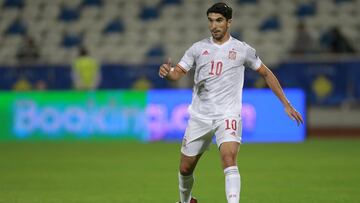 Spain&#039;s Carlos Soler controls the ball during the World Cup 2022 group B qualifying soccer match between Kosovo and Spain, at Fadil Vokrri stadium in Pristina, Kosovo, Wednesday, Sept. 8, 2021. (AP Photo/Visar Kryeziu)