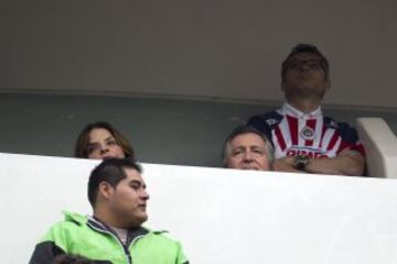 Jorge Vergara, mandamás del Guadalajara, presenció el duelo ante los cementeros en el coloso de la Colonia Nochebuena.