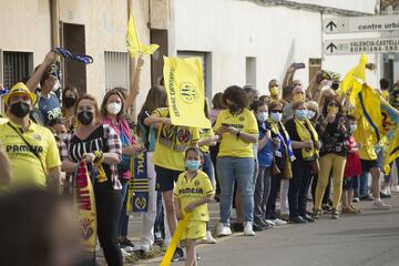 El pueblo de Vila-real se echó a la calle para celebrar con su equipo el título de la Europa League.