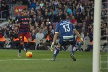 Gol de Neymar que hace el 4-0.