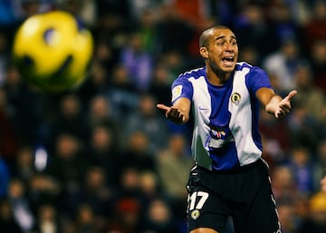 El 30 de agosto de 2010, Trezeguet acordó su traspaso al Hércules de España en el que firmó por dos temporadas con un sueldo de 1,5 millones de euros después de quedar libre de la Juventus de Turín tras rescindir su contrato con la misma.